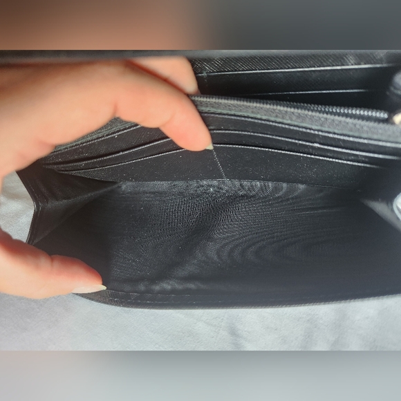 Salvatore Ferragamo Wallet - Picture 4 of 8